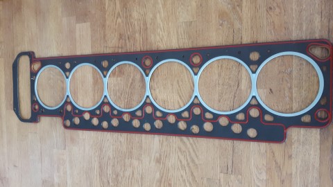 Cylinderhead gasket 735i from 1982 through  1986